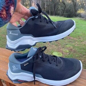 Salomon Gortex waterproof size 7